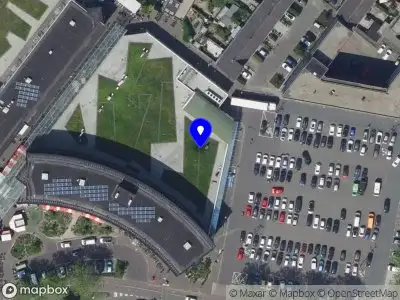 Politie naar de Aletta Jacobs-erf in Dordrecht vanwege ongeval met letsel