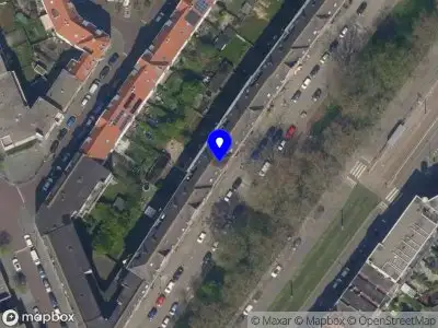 Ambulance met grote spoed naar de Mathenesserdijk in Rotterdam