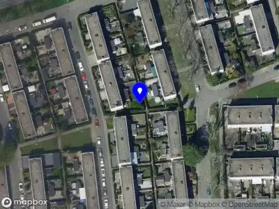 Ambulance met gepaste spoed naar de Emelenkamp in Rotterdam