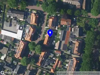 Brandweer met grote spoed naar de Kostverloren in Laren vanwege reanimatie