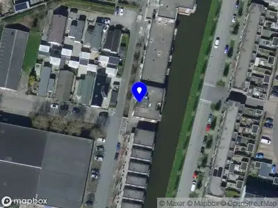 Ambulance met gepaste spoed naar de Antoon Coolenstraat in Sommelsdijk