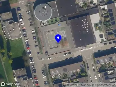 Ambulance met gepaste spoed naar de Maria Wesselingstraat in Rotterdam