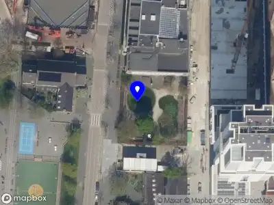 Ambulance met gepaste spoed naar de Schiedamse Vest in Rotterdam