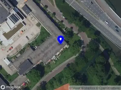 Ambulance met gepaste spoed naar de Vreedonklaan in Dordrecht