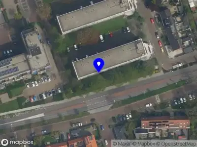 Ambulance met grote spoed naar de Kruisbroekweg in Naaldwijk