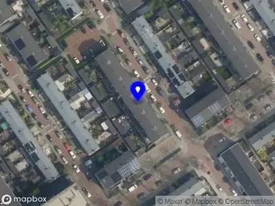 Brandweer met grote spoed naar de Meidoornlaan in Delft vanwege gebouwbrand