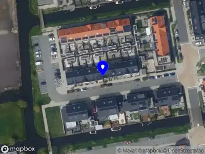 Brandweer met grote spoed naar de Koolraap in Roelofarendsveen vanwege gebouwbrand