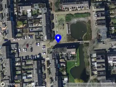 Brandweer met gepaste spoed naar de Karperveen in Spijkenisse vanwege een buitenbrand