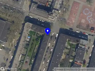 Ambulance met grote spoed naar de Van Duylstraat in Rotterdam