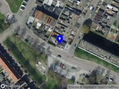 Ambulance met grote spoed naar de Patrijsstraat in Alblasserdam