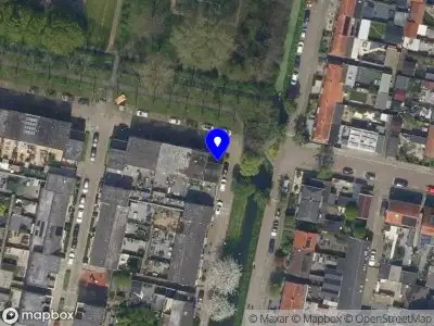 Ambulance met grote spoed naar de Ampsenland in Rotterdam