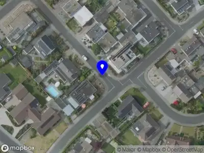 Ambulance met grote spoed naar de Berkenlaan in Heel