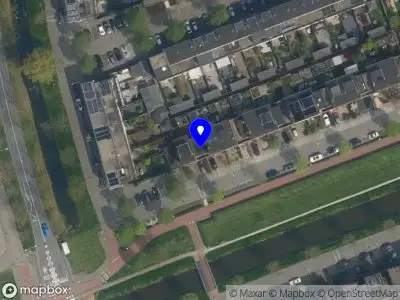 Ambulance met gepaste spoed naar de Hoefsmidstraat in Delfgauw