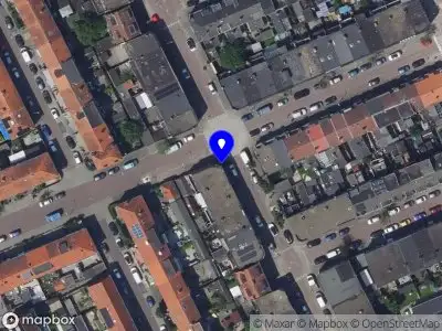 Ambulance met grote spoed naar de Tesselschadestraat in Dordrecht