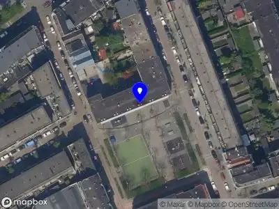 112 melding Brandweer met gepaste spoed naar de Jaap Valkhoffplein in Rotterdam vanwege een buitenbrand