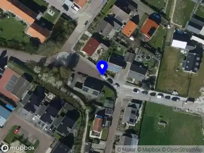 Ambulance met grote spoed naar de Volkerakstraat in Herkingen