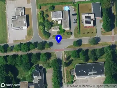 Politie met grote spoed naar de Waanderweg in Emmen vanwege ongeval met letsel