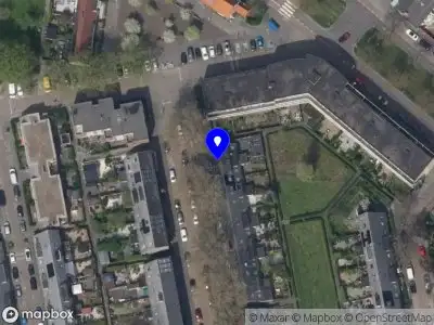 Ambulance met grote spoed naar de Iependaal in Rotterdam