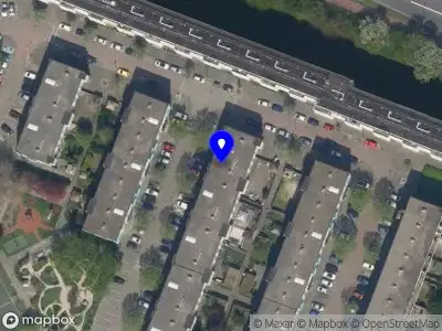 Ambulance met grote spoed naar de Herman Bavinckstraat in Rotterdam