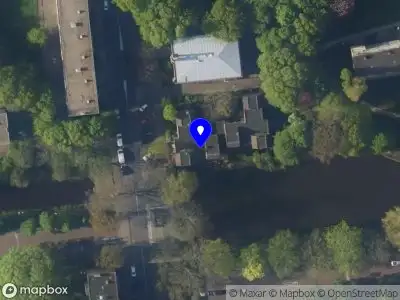 Ambulance met grote spoed naar de Meyerbeerpad in Leiden