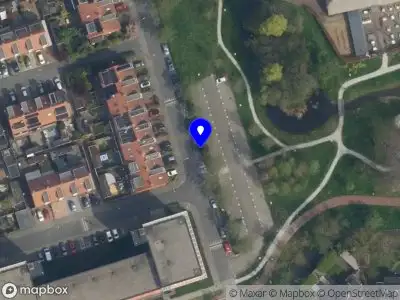 Brandweer met gepaste spoed naar de Gantellaan in Pijnacker vanwege stankoverlast