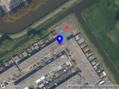 Ambulance met grote spoed naar de Schipholstraat in Rotterdam