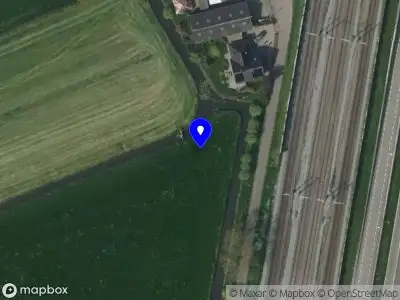 Ambulance met grote spoed naar de Polderweg in Loenersloot