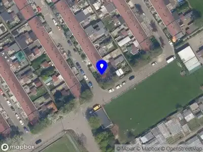 Ambulance met grote spoed naar de Rhijnsburgstraat in Rotterdam