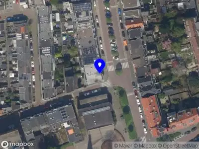 Ambulance met gepaste spoed naar de Binnensingel in Vlaardingen
