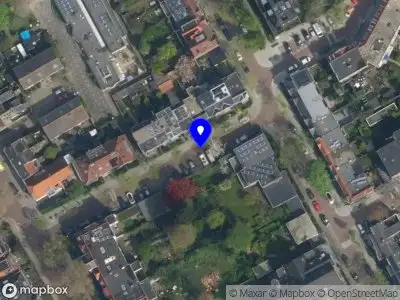 Ambulance met grote spoed naar de Van Speykstraat in Delft