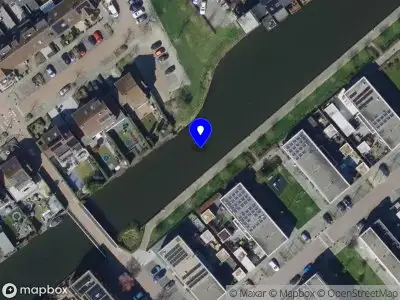 Ambulance met grote spoed naar de Hof van Portland in Rhoon