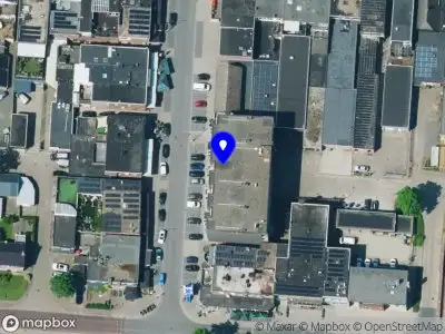 Brandweer met gepaste spoed naar de Van Echtenstraat in Klazienaveen vanwege een liftopsluiting