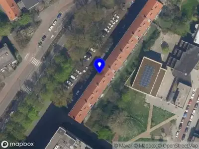 Ambulance met grote spoed naar de Chris Bennekerslaan in Rotterdam