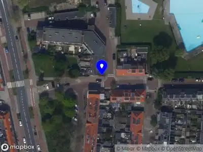 Ambulance met grote spoed naar de Ceramstraat in Leiden