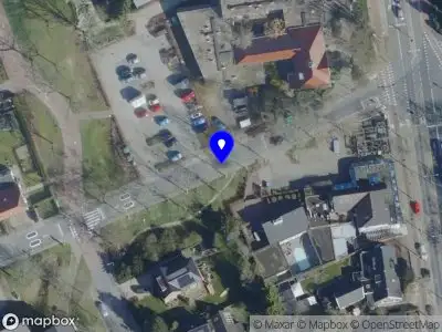 112 melding Brandweer met gepaste spoed naar de Raadhuisstraat in Malden vanwege een liftopsluiting