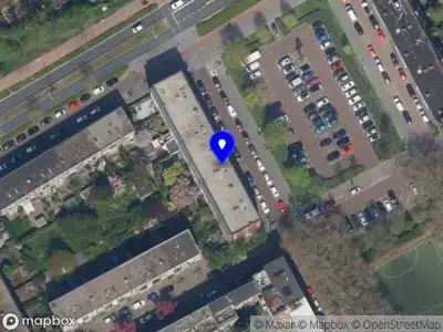 Ambulance met grote spoed naar de Statenweg in Rotterdam