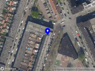 Ambulance naar de Van Duylstraat in Rotterdam
