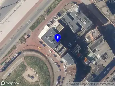 Ambulance met grote spoed naar de Zeeruststraat in 's-Gravenhage