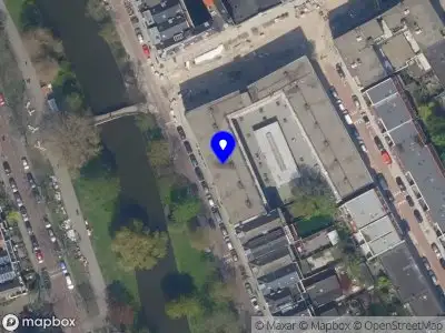 Ambulance met grote spoed naar de Jacob Loisstraat in Rotterdam