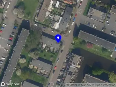 Ambulance met gepaste spoed naar de Gerrit van der Veenstraat in Vlaardingen