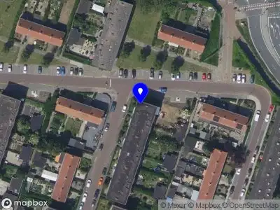 Ambulance met grote spoed naar de Dubbelstraat in Dordrecht