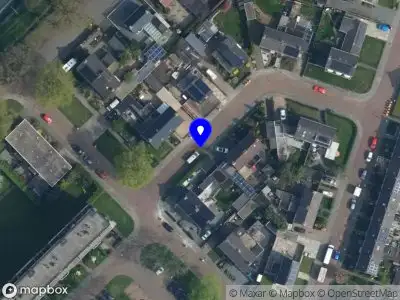 Brandweer met grote spoed naar de Harm Boomstraat in Assen vanwege gebouwbrand