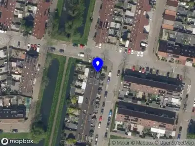 Ambulance met grote spoed naar de Valkhofstraat in Rotterdam