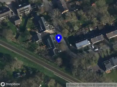 Brandweer met grote spoed naar de Evertsenstraat in Zuidhorn vanwege gebouwbrand