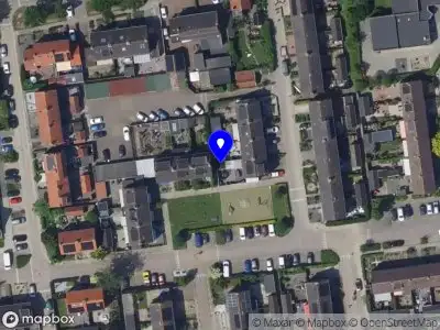 Ambulance met gepaste spoed naar de Koningin Julianaweg in Oud-Alblas