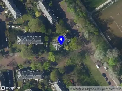 Ambulance met grote spoed naar de Mezenplein in 's-Gravenhage