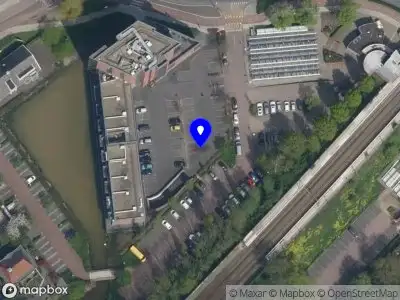 Ambulance met gepaste spoed naar de Stationsplein in Nieuwerkerk aan den IJssel
