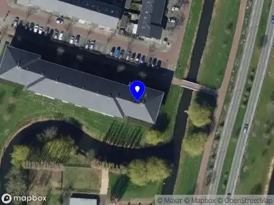 Ambulance met grote spoed naar de Paardenburg in Barendrecht