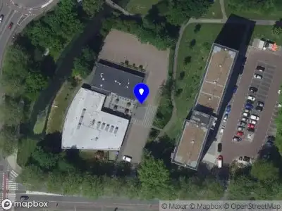 Ambulance met grote spoed naar de Blaauwweg in Dordrecht