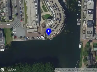 Ambulance met gepaste spoed naar de Poolster in Hardinxveld-Giessendam